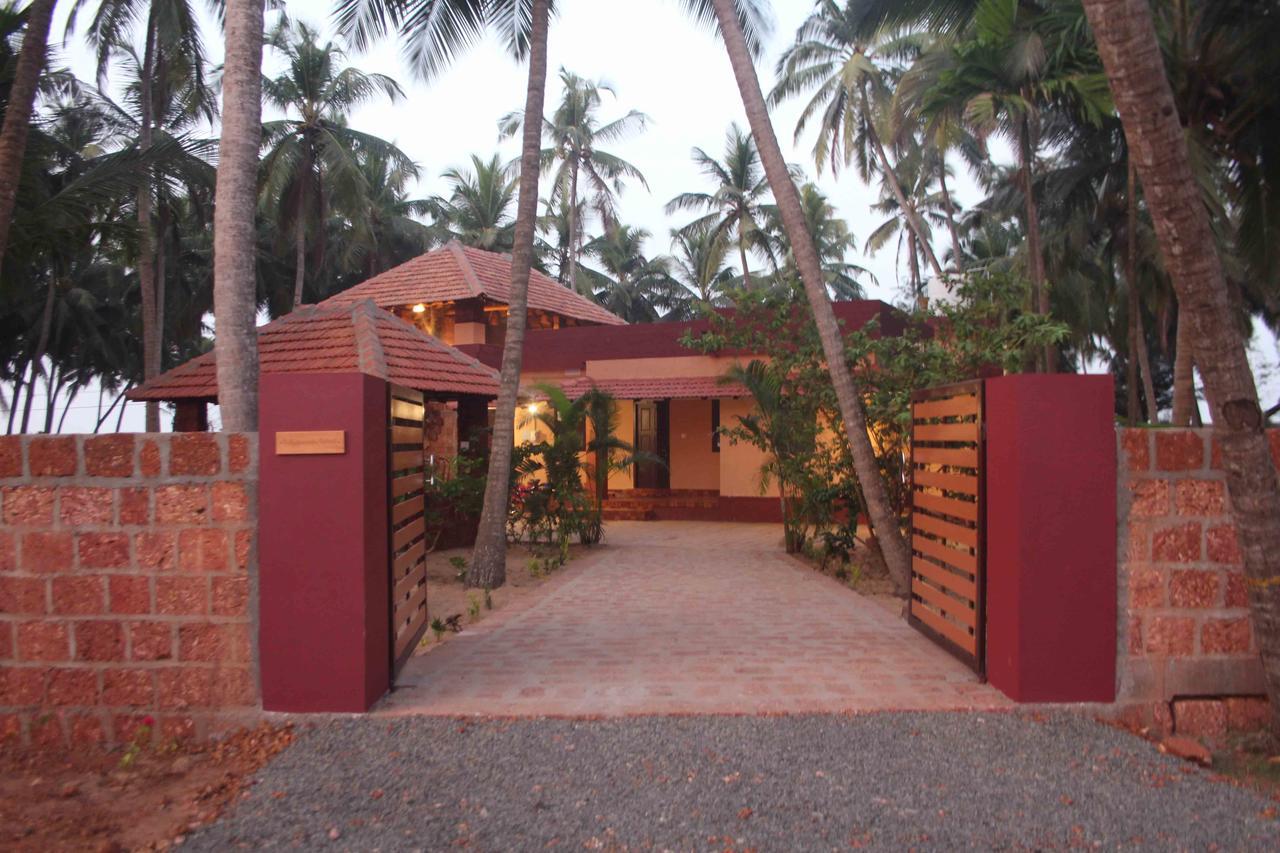 Hotel Vretreat Kokkānisseri Exterior foto
