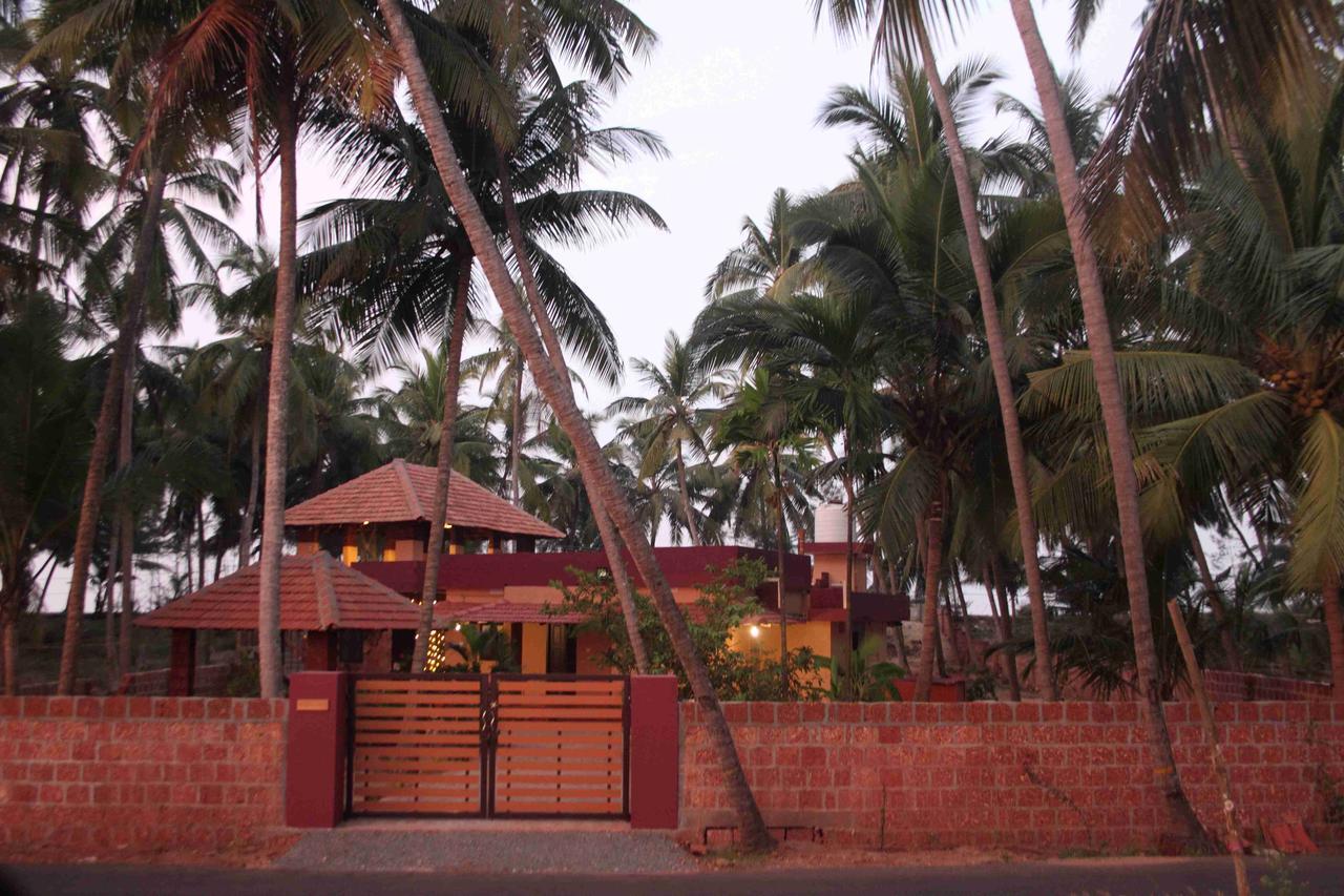 Hotel Vretreat Kokkānisseri Exterior foto